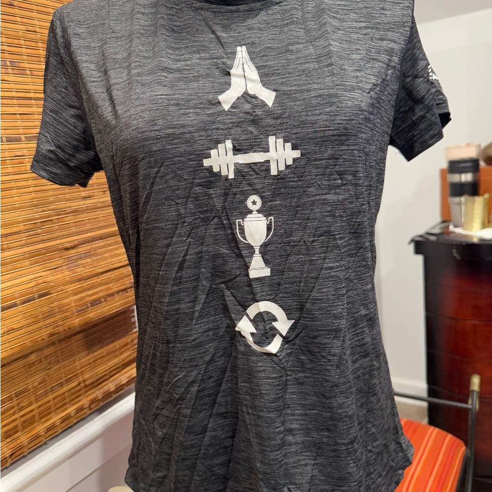 Active faith Charcoal Graphic Women's Top